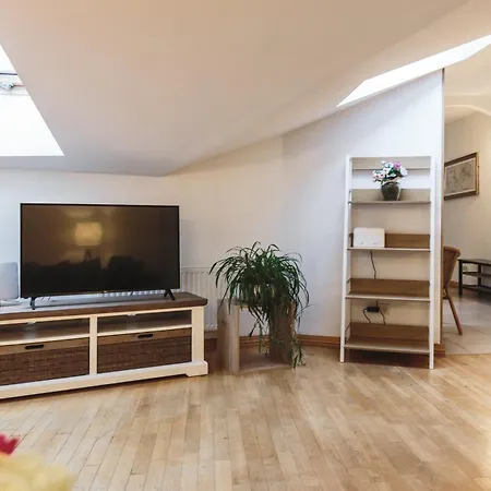 Apartment Bearsleys Archers