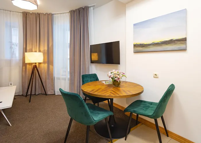 Apartment Bearsleys Archers